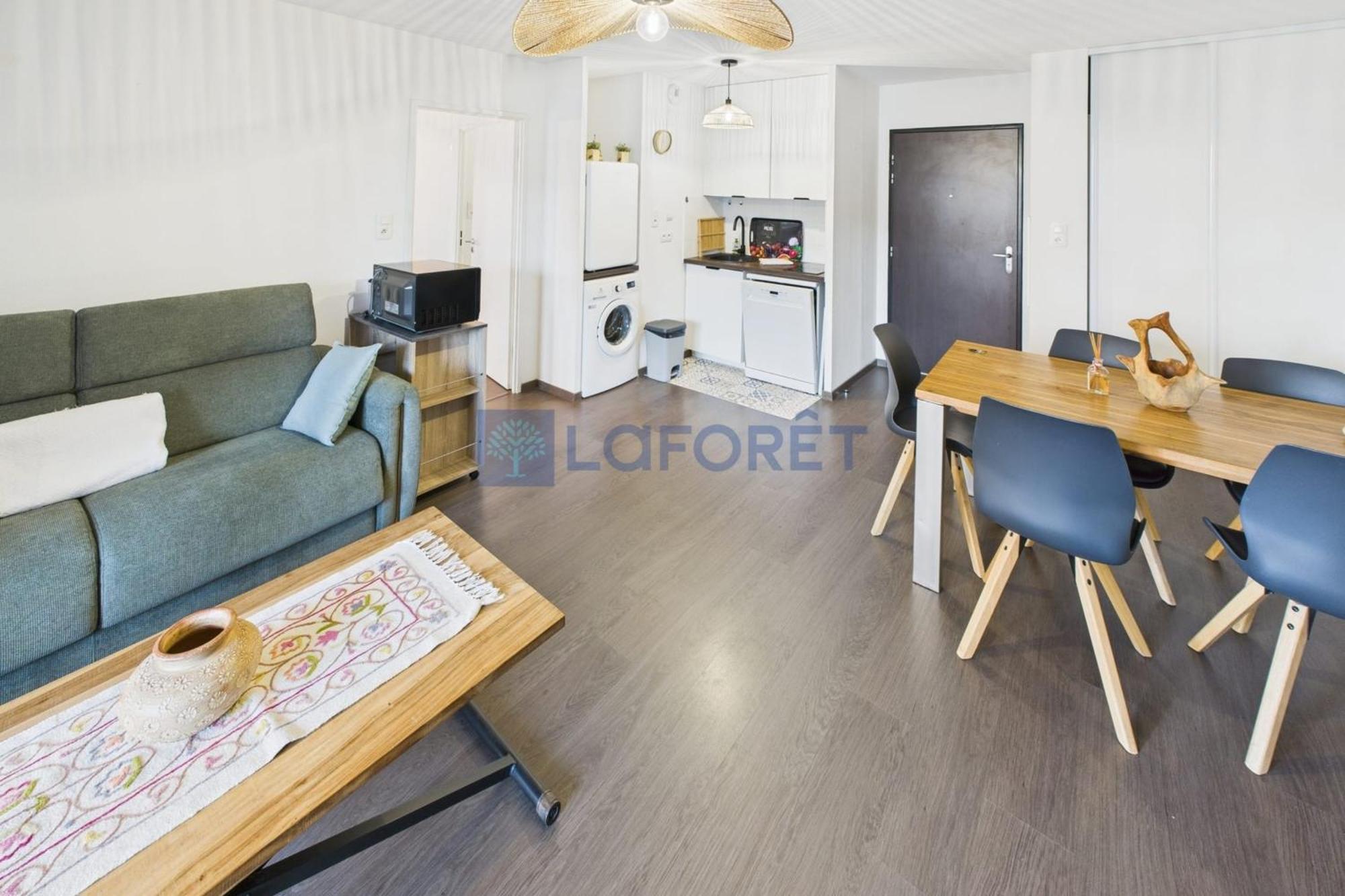 A Ajaccio T2 Climatise Avec Wifi Et Parking Appartement Ajaccio (Corsica)